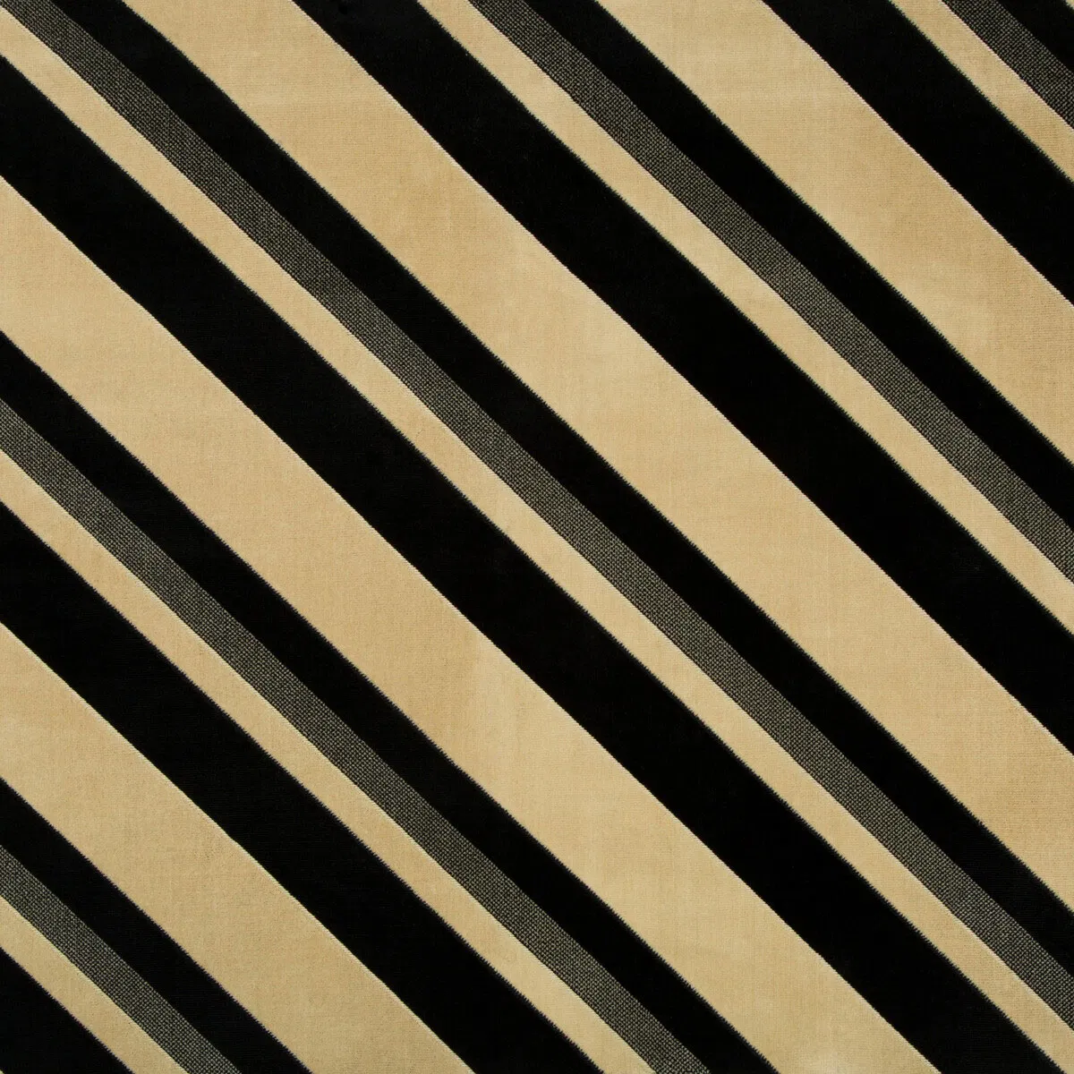 2156-lee-jofa-modern-sereno-stripe-malt-onyx-fabric-1.webp
