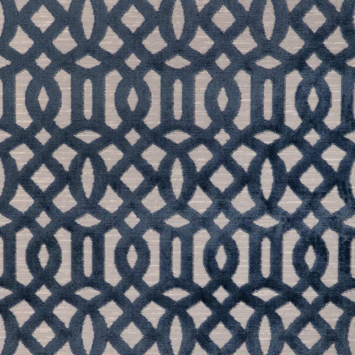 Kravet 37084.5.0 Fabric 1 3599-kravet-37084-5-0-fabric-1.webp