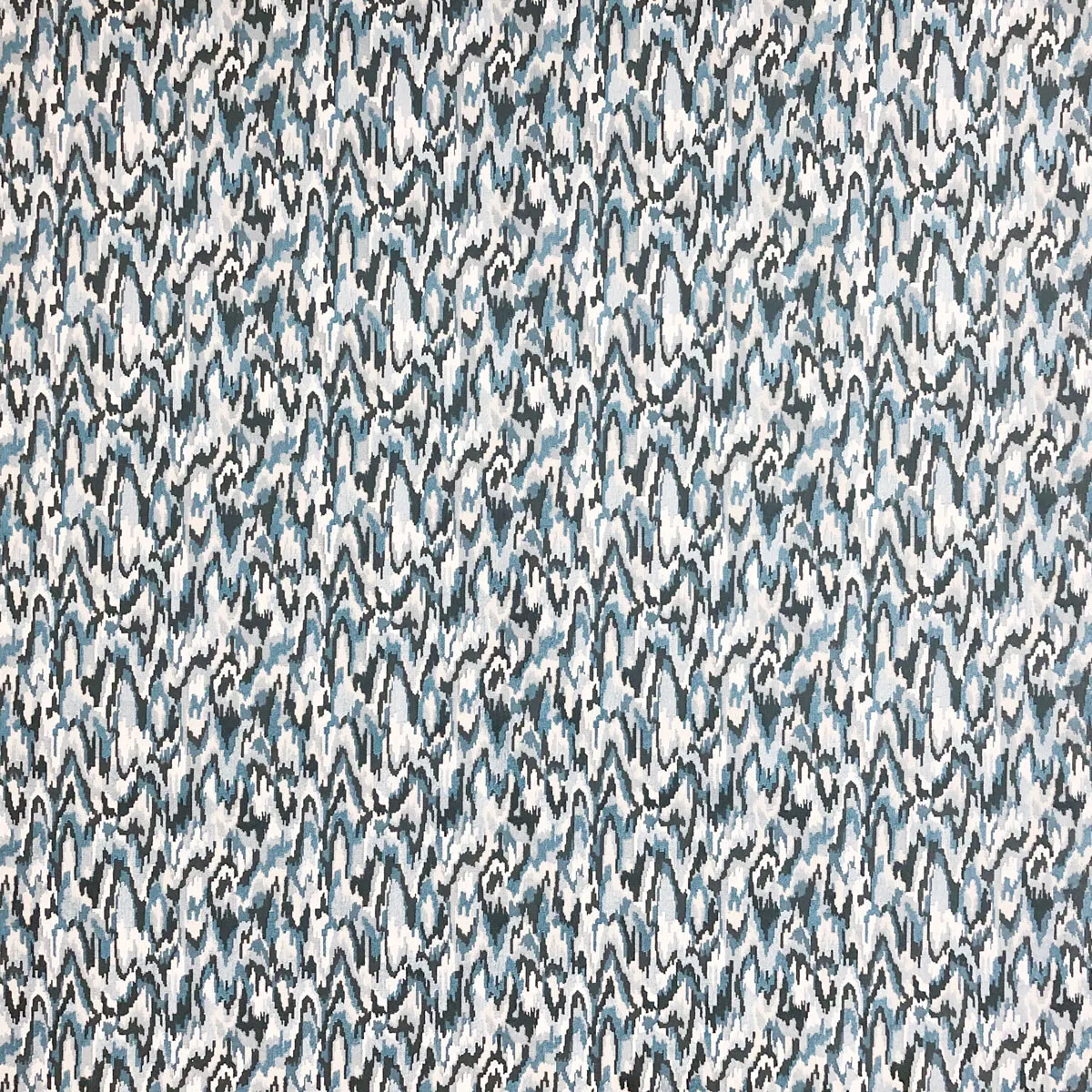 GastÃ³n y Daniela Teodora Azul Fabric