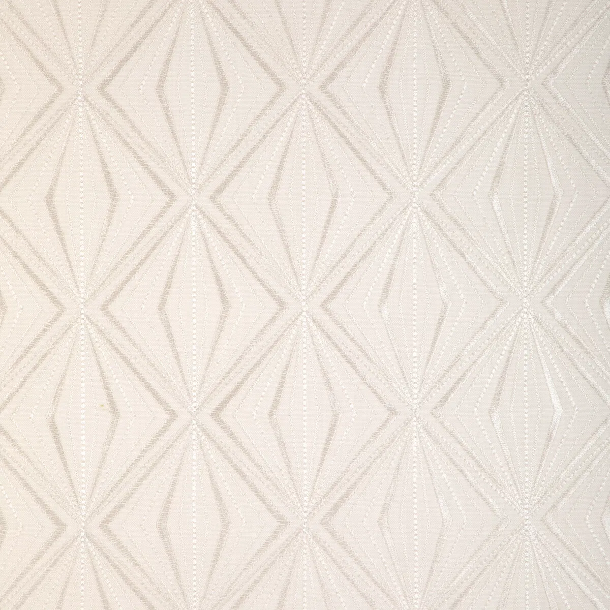 7966-kravet-rare-diamond-cream-fabric-1.webp
