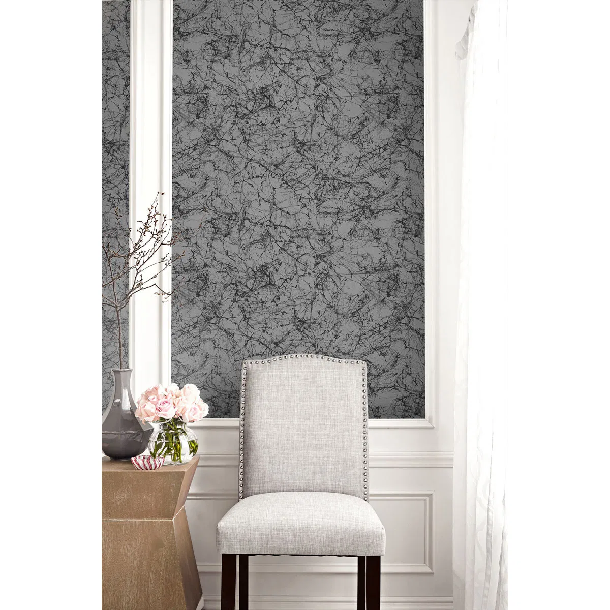 8168-seabrook-designs-paint-splatter-silver-glitter-ebony-wallpaper-1.webp