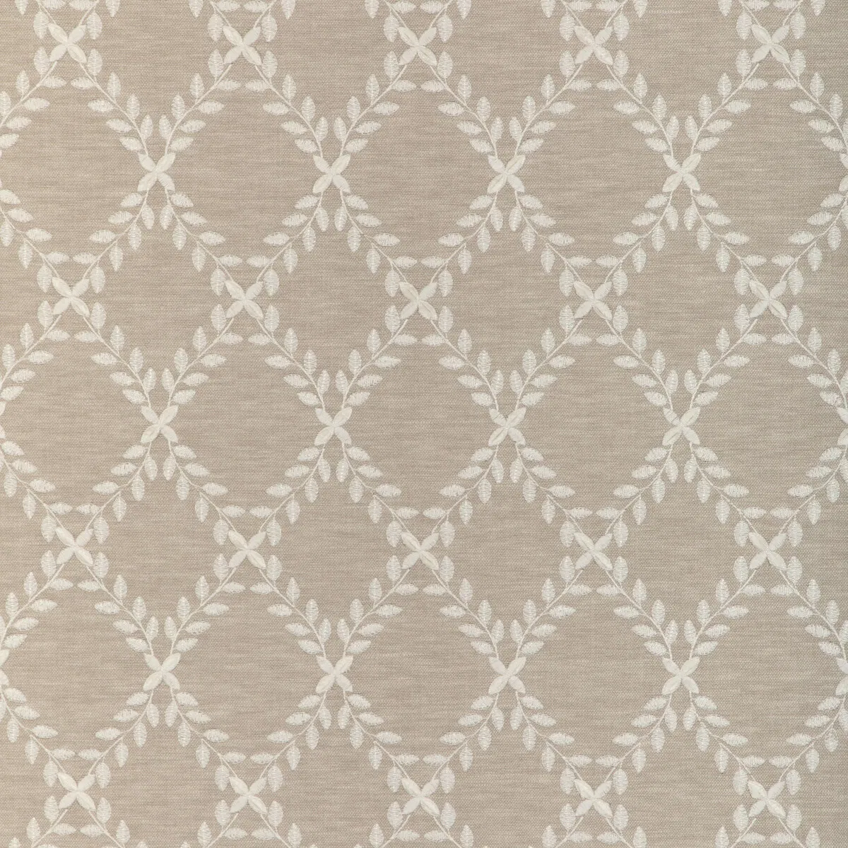 8172-kravet-37090-16-0-fabric-1.webp