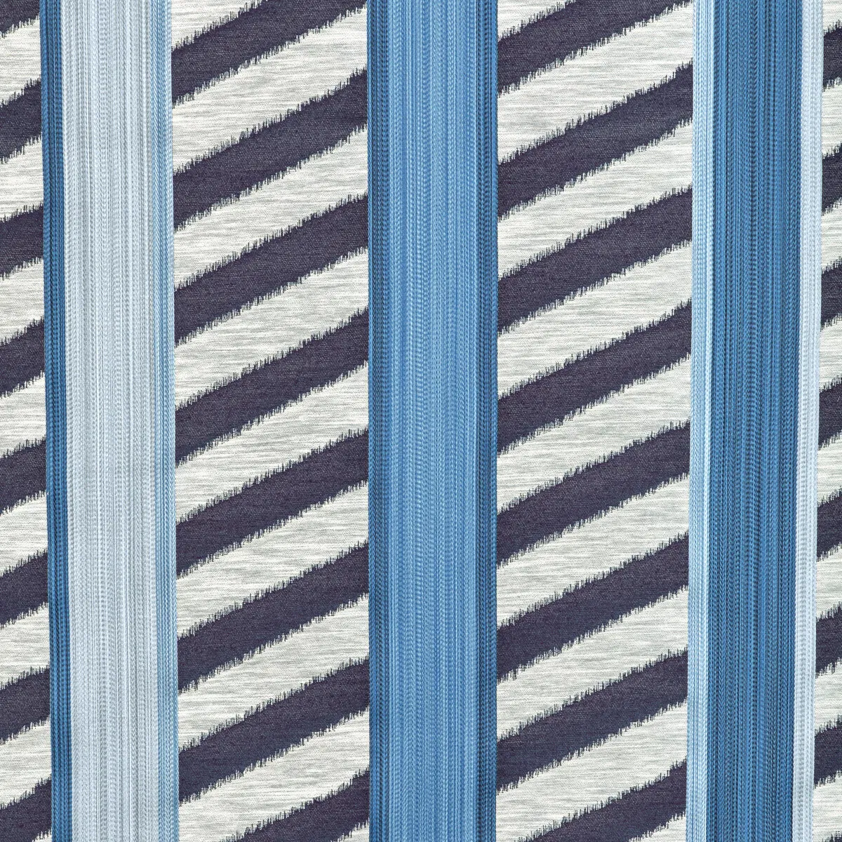 9488-brunschwig-fils-mnemba-woven-indigo-fabric-1.webp